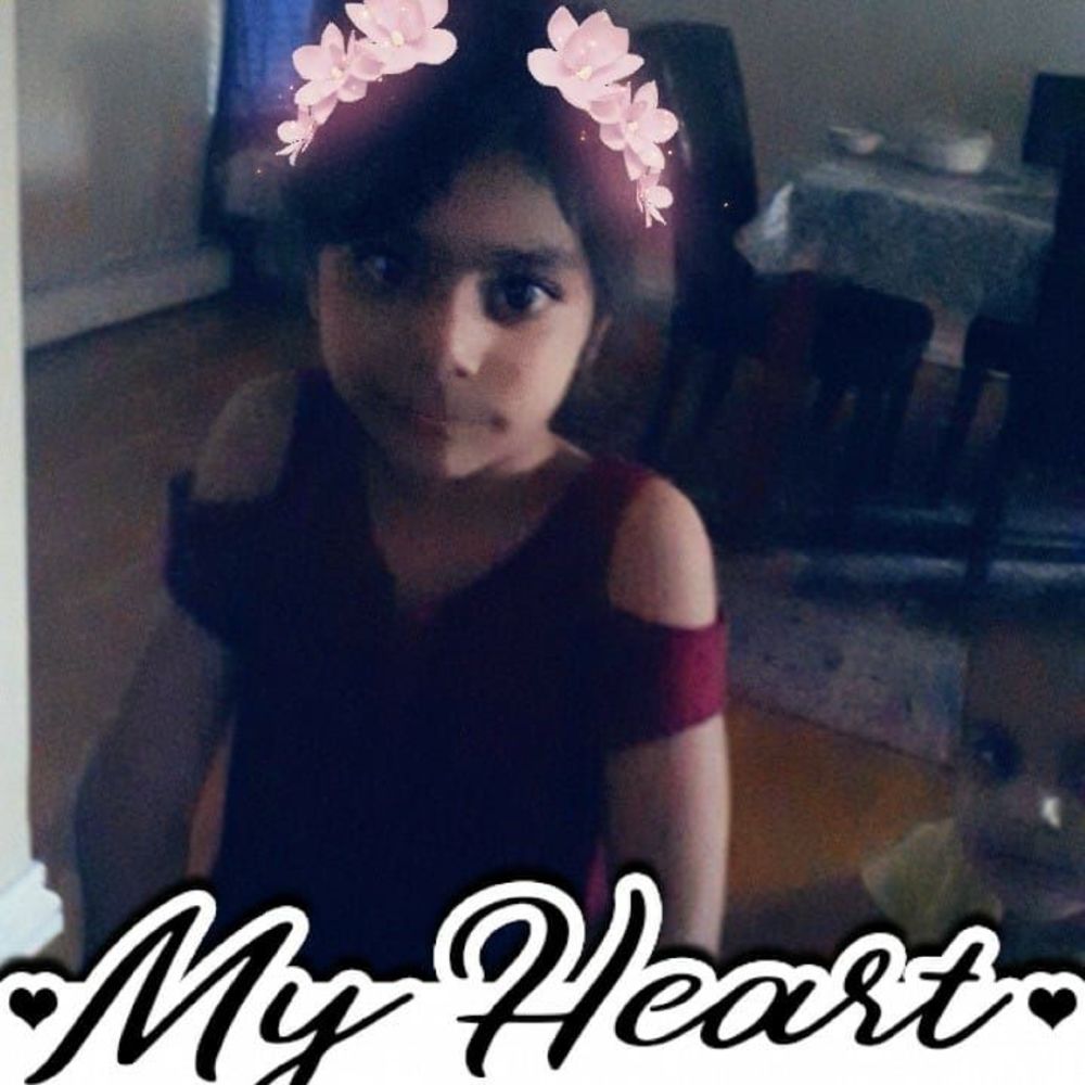 Meet your Posher, Robia